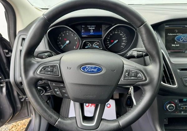 Ford Focus cena 35999 przebieg: 102000, rok produkcji 2015 z Ujście małe 379